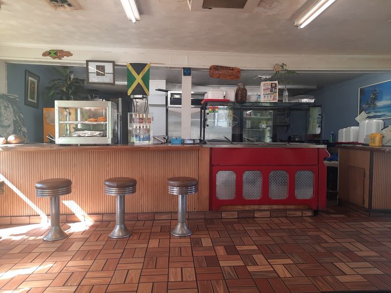 Irie Island Jamaican, Canton