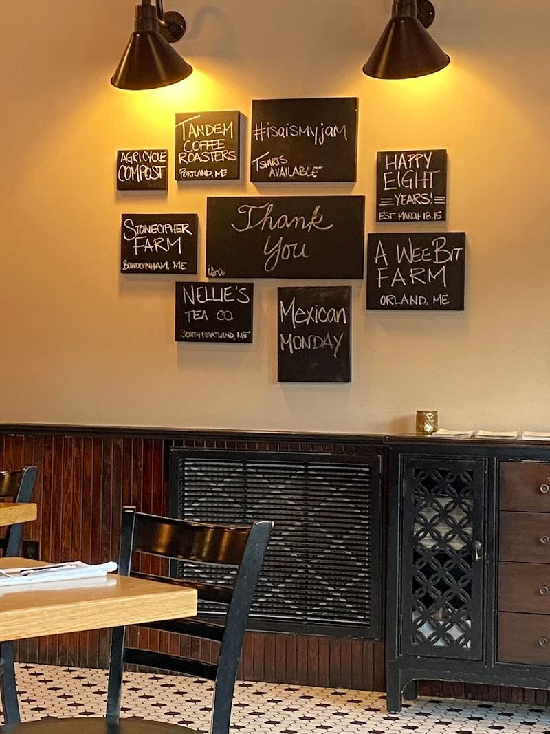 Isa Bistro