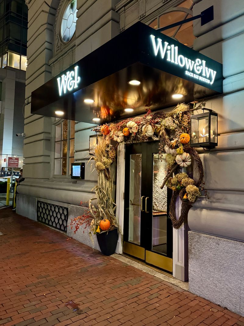 Willow & Ivy