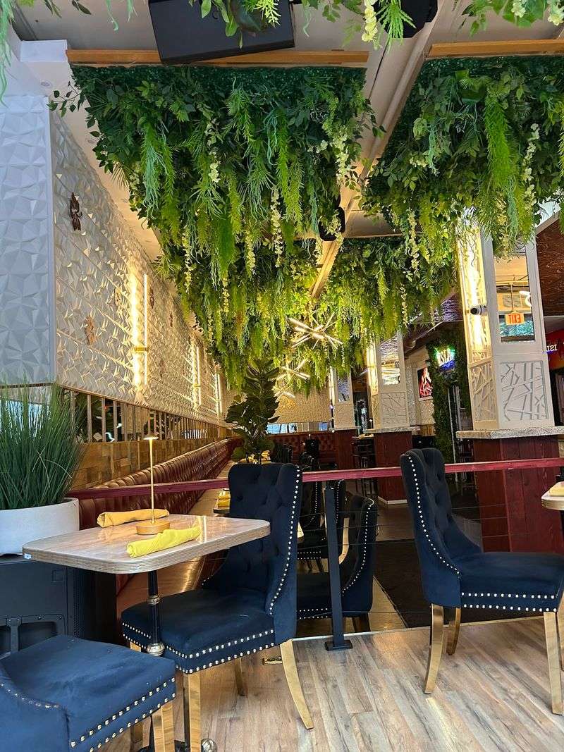 Isla Caribbean Cuisine