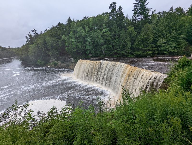 Tahquamenon Falls State Park (Paradise)