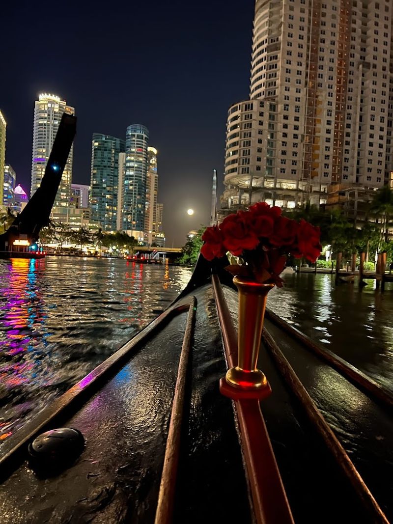 The Gondola Departs From A Convenient Fort Lauderdale Location