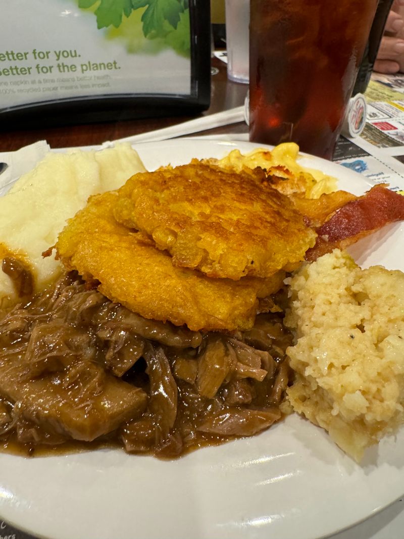 Friday Night Prime Rib Brings Out the Crowds
