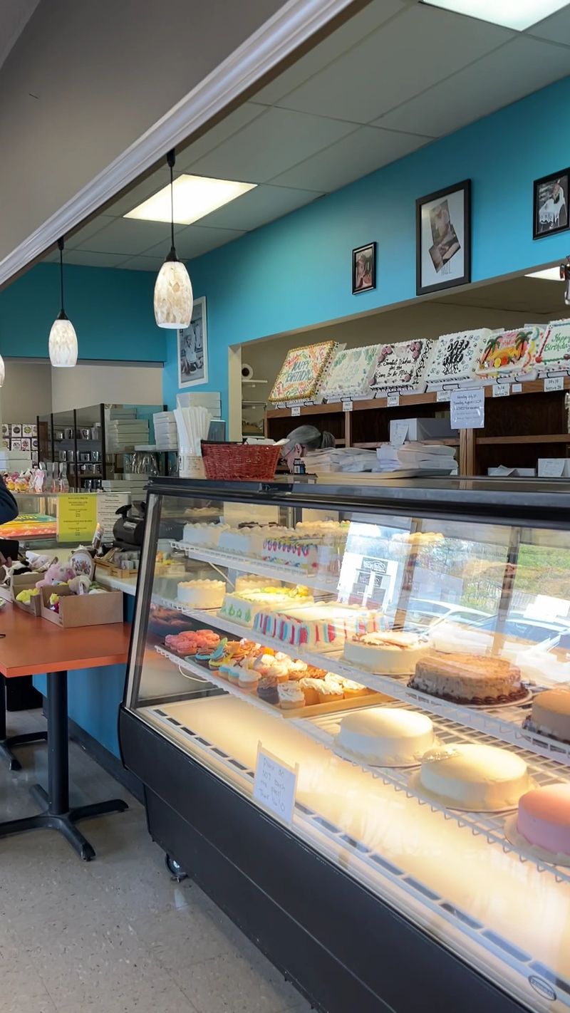 It Still Feels Like An Old-School Neighborhood Bakery