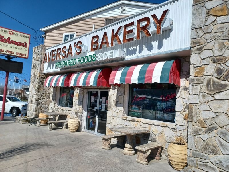 Aversa’s Italian Bakery