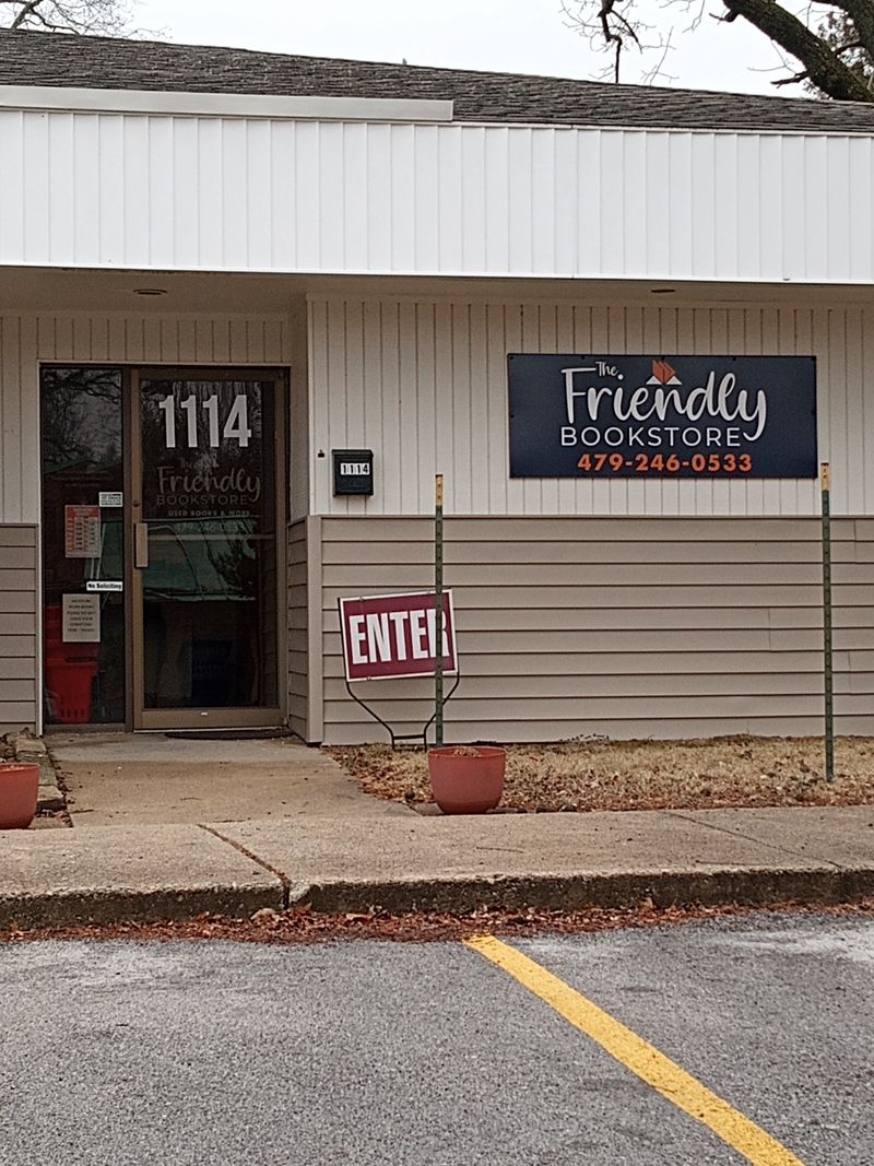 Friendly Bookstore, Rogers