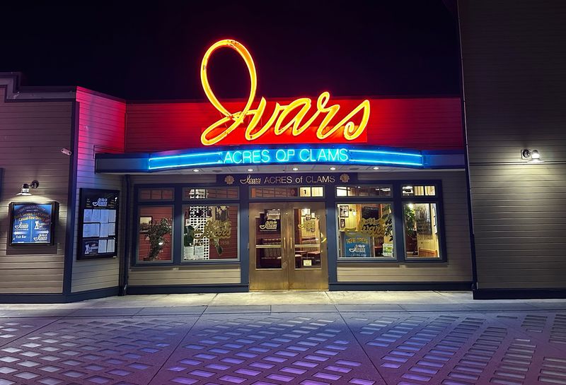 Ivar's Acres of Clams, Seattle, WA Ivar's Acres of Clams, Seattle, WA