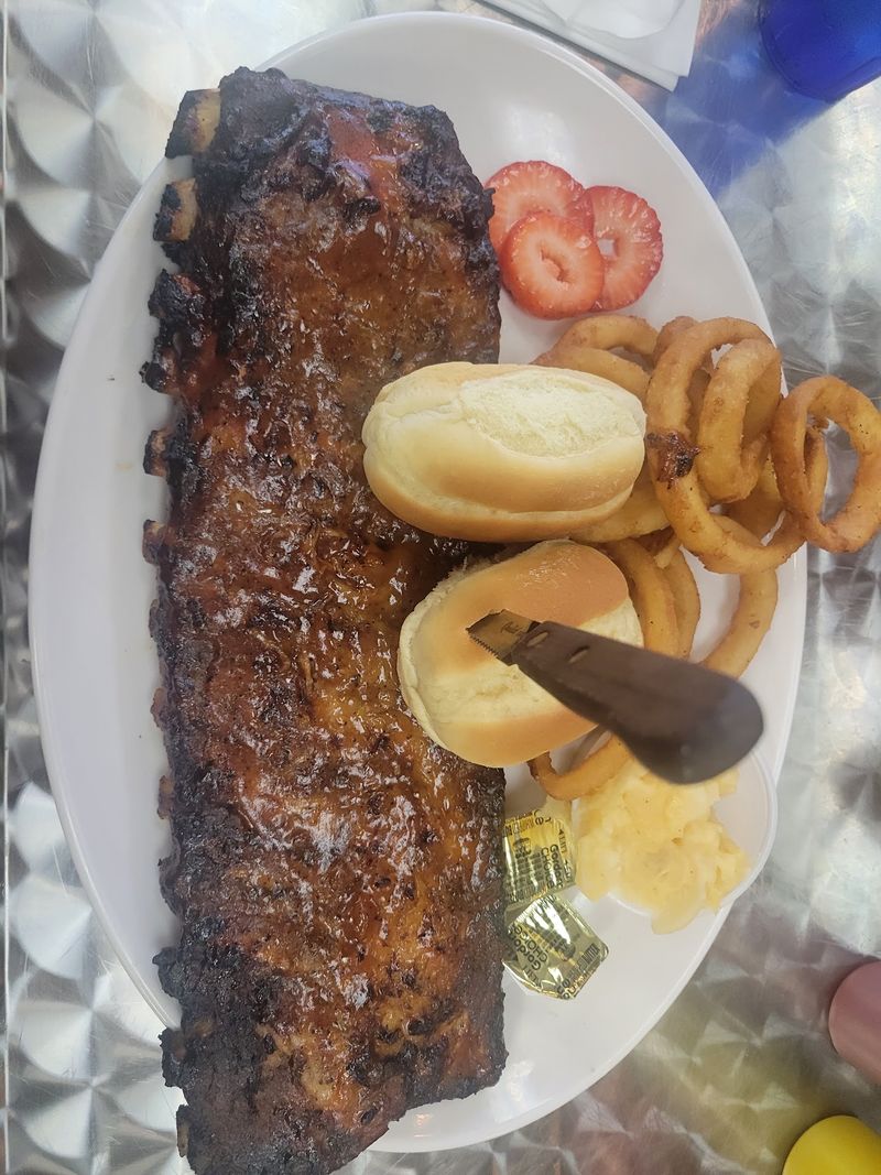 J P's Barbecue Ribs, Columbus