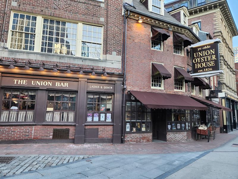 JFK's Secret Lunch Spot Is Still Right There Waiting For You