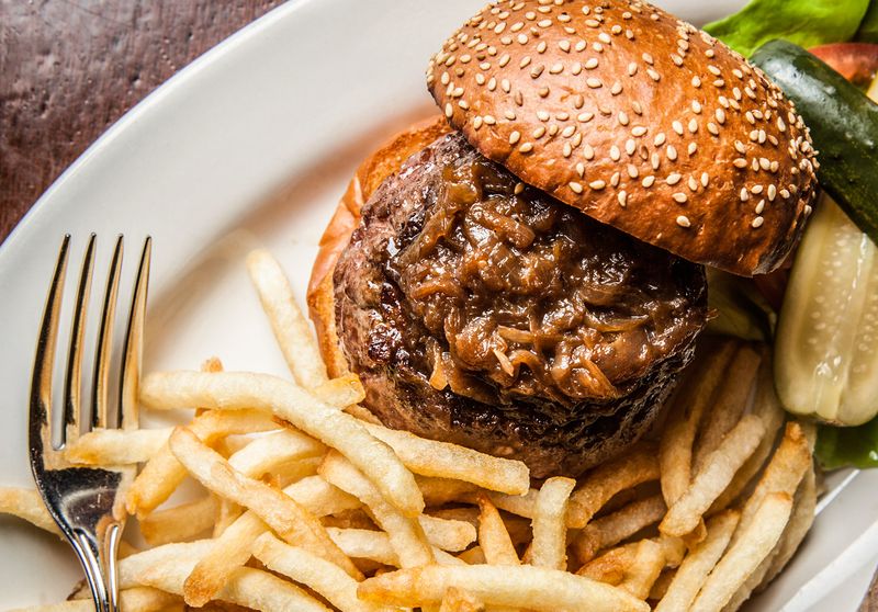 Minetta Tavern – Home Of The Legendary Black Label Burger