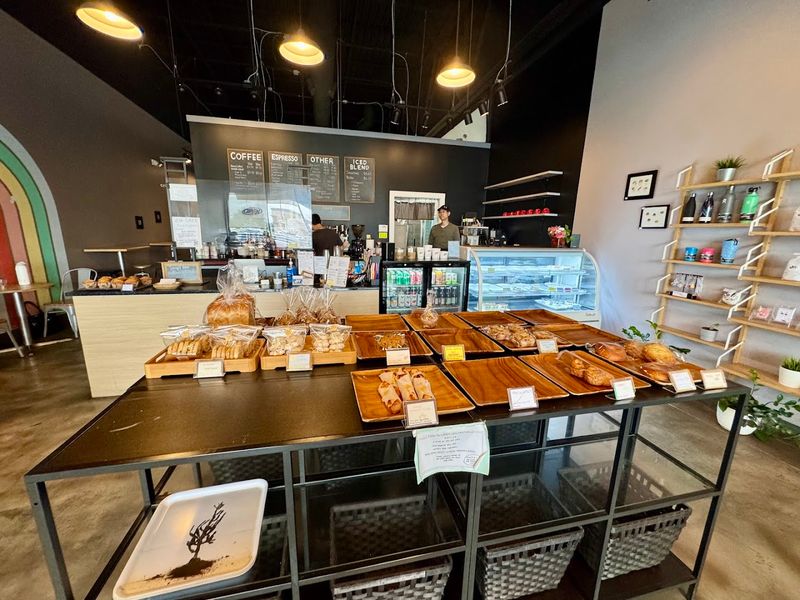 JW Cafe & Bakery