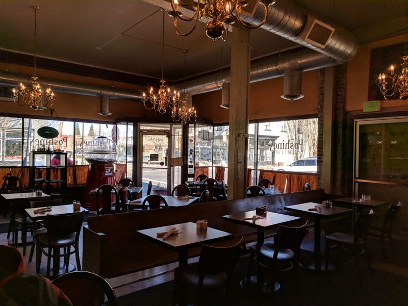 Po' Shines Cafe De La Soul 