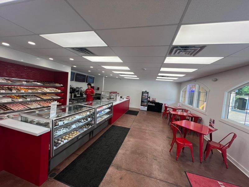 Jack Frost Donuts, Avon