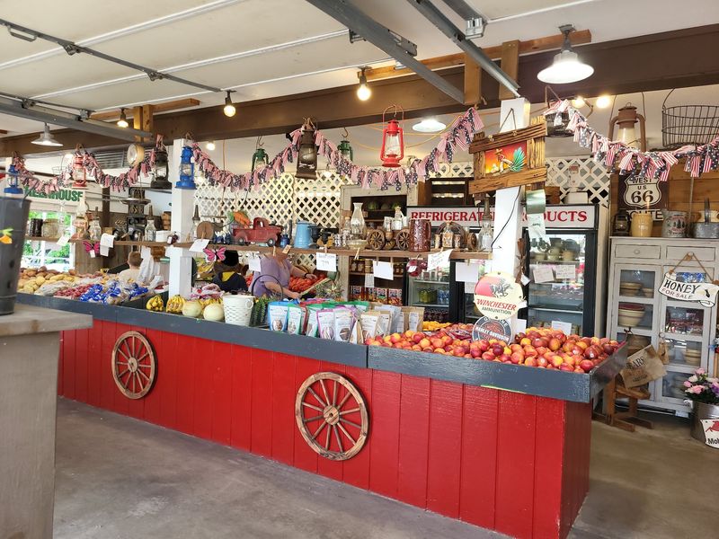 Jackson's Produce (Bloomington-Normal, IL) Jackson's Produce (Bloomington-Normal, IL)