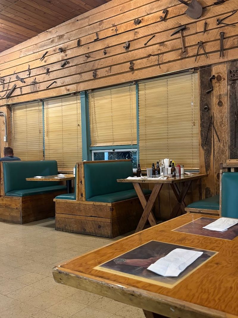 Grand Canyon Caverns Restaurant