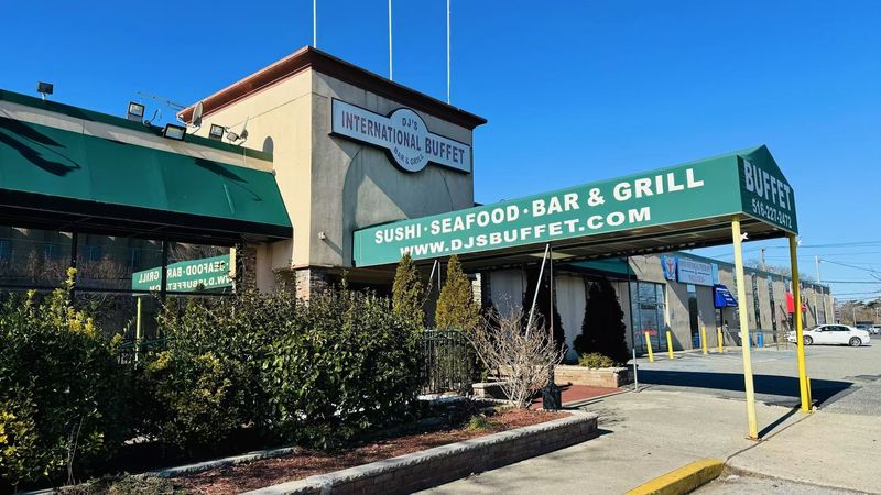 DJ's International Buffet