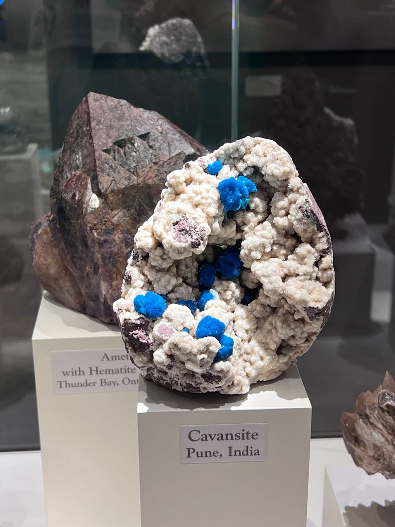 Minerals That Glow Like Stardust