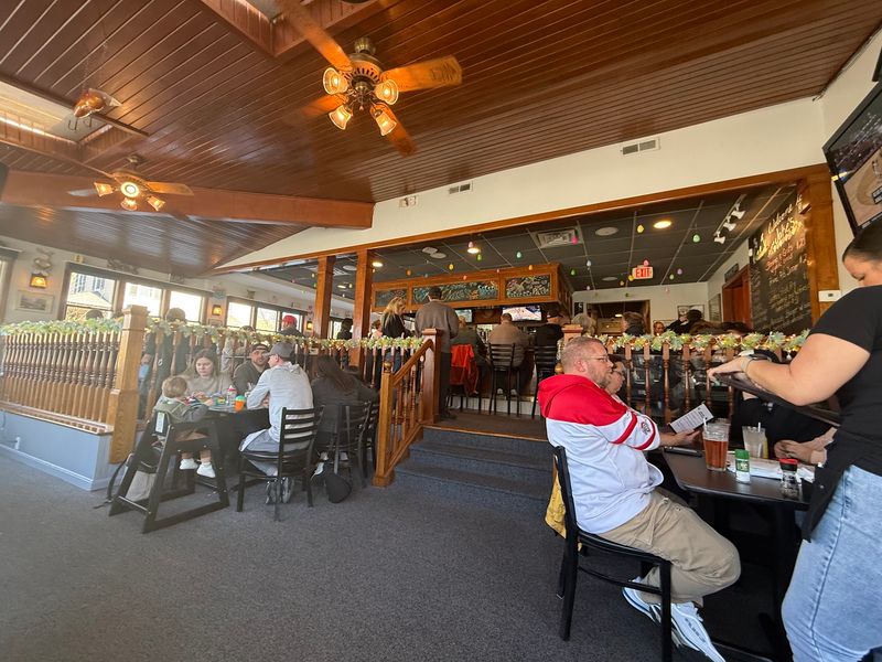 Jake's On The Lake, Avon Lake