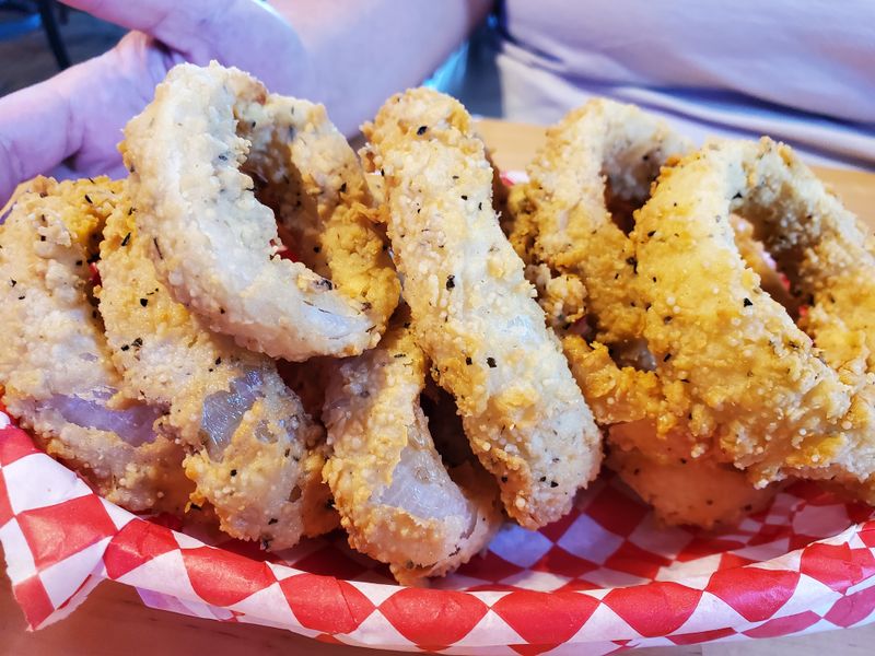 Onion Rings That Crunch Like the Good Old Days