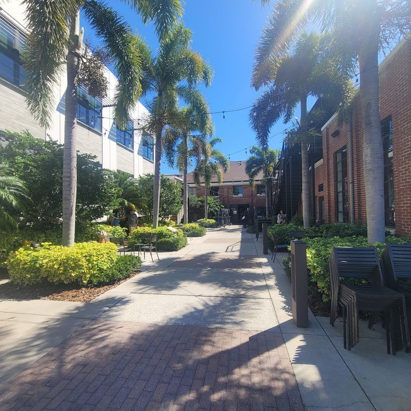 A Location And Parking Setup That Makes Visiting Easy