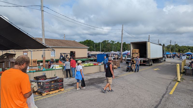 Four Seasons Flea & Farm Market, Youngstown