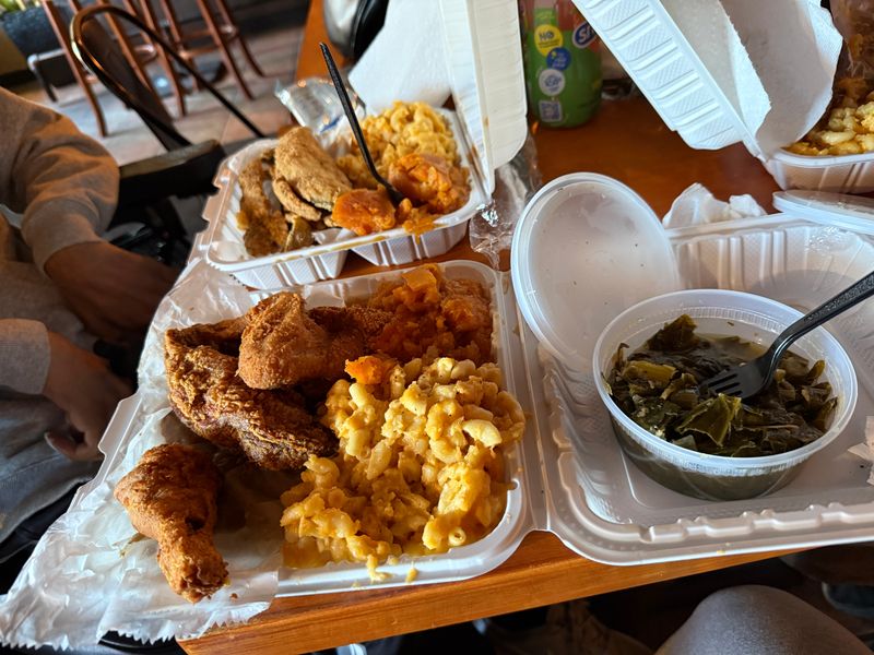 Khi & Eli’s Food For The Soul, Springfield 