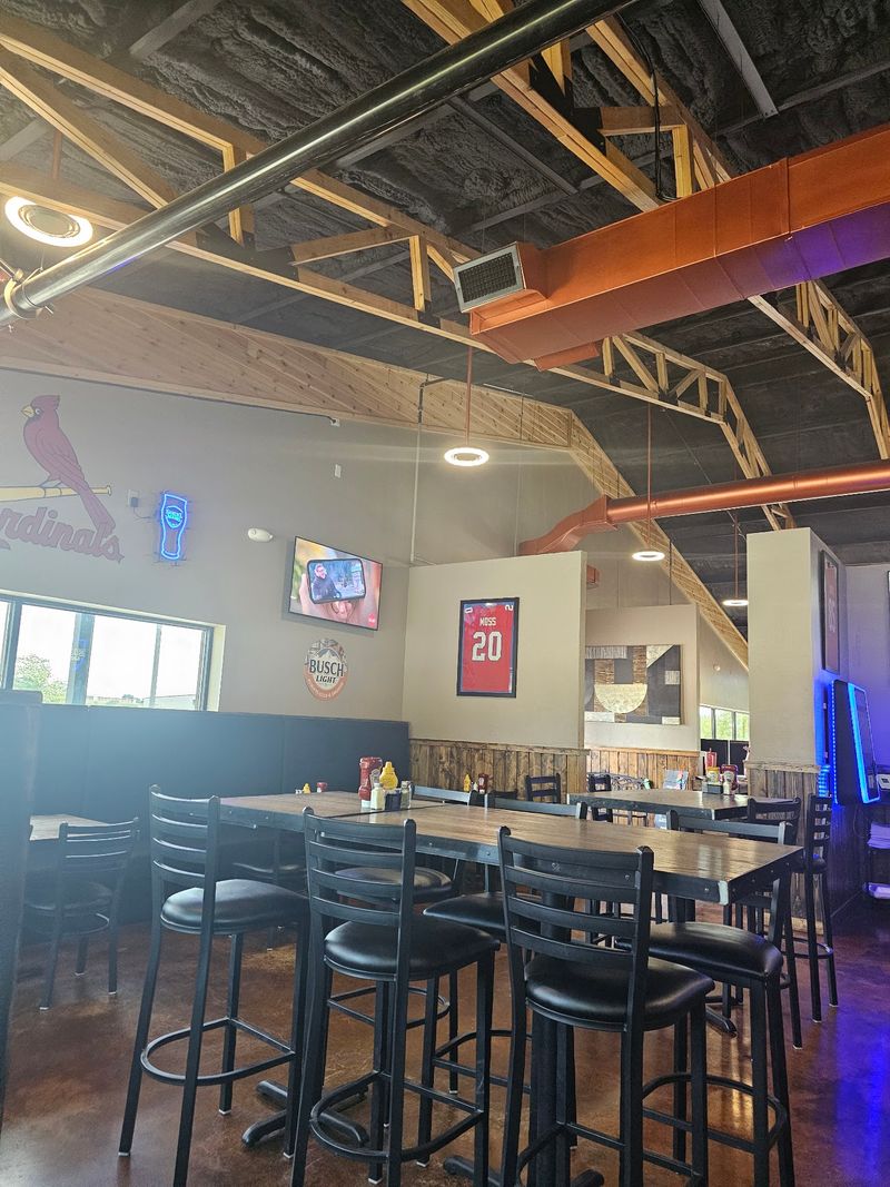 Jamie's Restaurant & Sports Grill