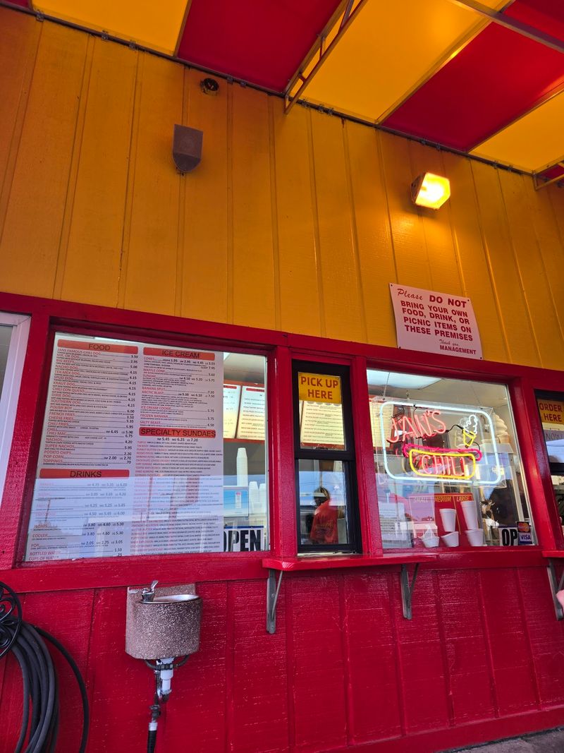 Jan's Famous Chili Dogs, Toledo