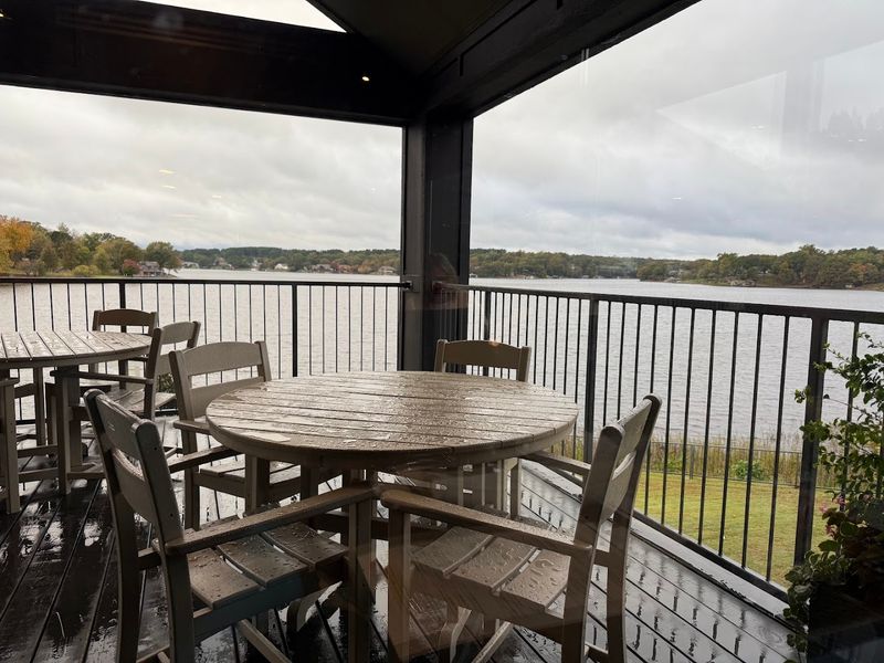 Lakepoint Restaurant, Bella Vista