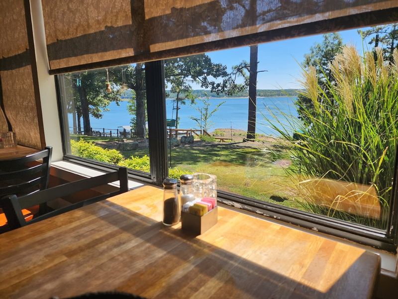 Janssen's Lakefront Restaurant, Greers Ferry