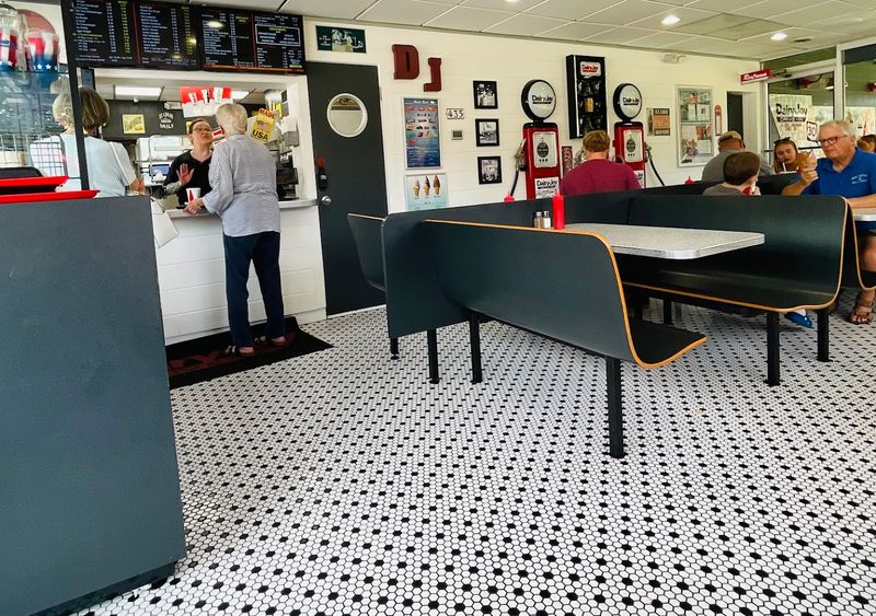 Dairy Joy Drive-In - Hinckley