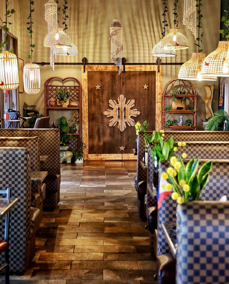 Sari-Sari Supper Club, San Antonio