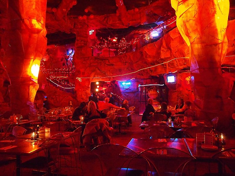 Mars 2112: Dining In A Martian Colony