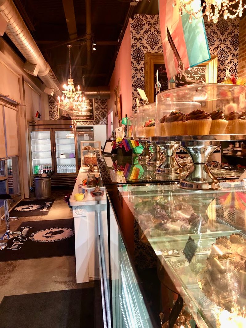 Jennivee's Bakery & Cafe