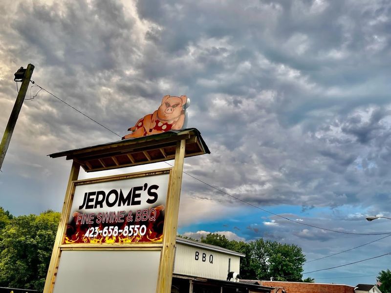 Jerome's Fine Swine & BBQ 