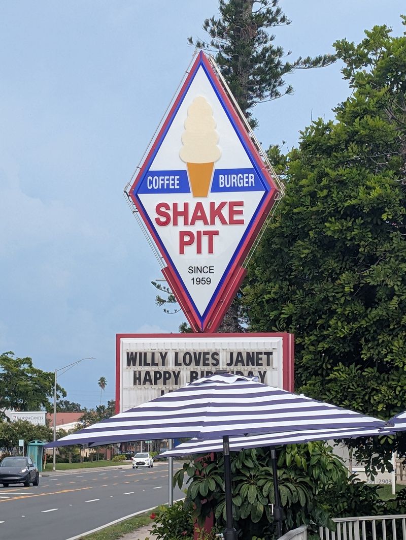 Shake Pit – Bradenton