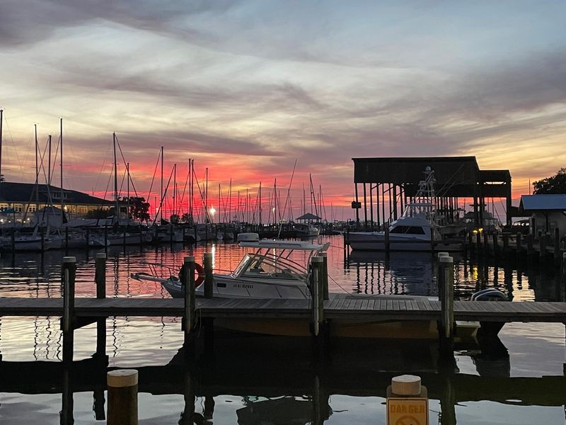 Sunset Pointe at Fly Creek Marina