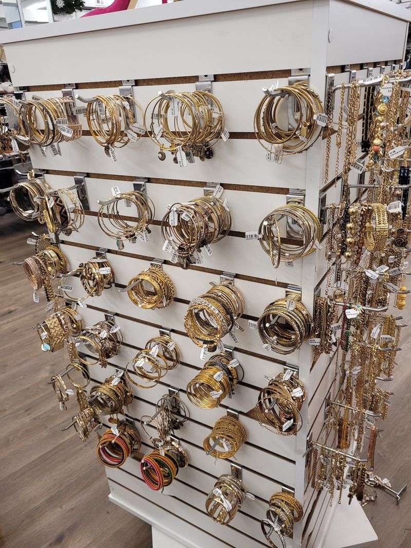 Jewelry Adds A Little Sparkle Jewelry Adds A Little Sparkle
