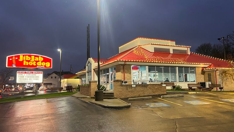 Jib Jab Hot Dog Shoppe, Girard