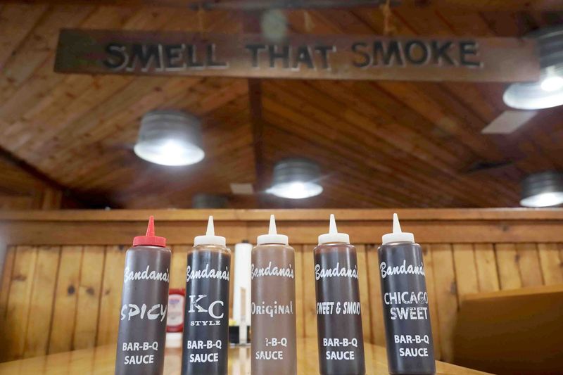 Bandana's Bar-B-Q: The Smoke Is Just For Show