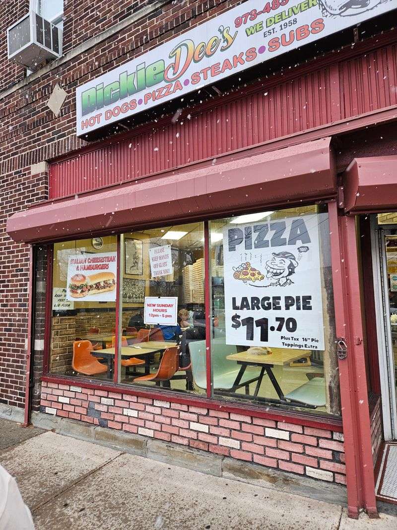 Dickie Dee's Pizza, Newark