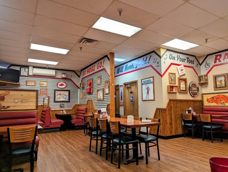 Jim's Razorback Pizza