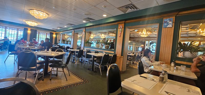 Versailles (Bakery & Café) – Miami (Little Havana)