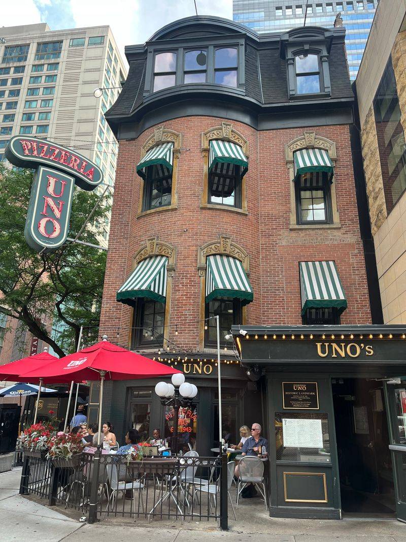 Pizzeria Uno – Chicago
