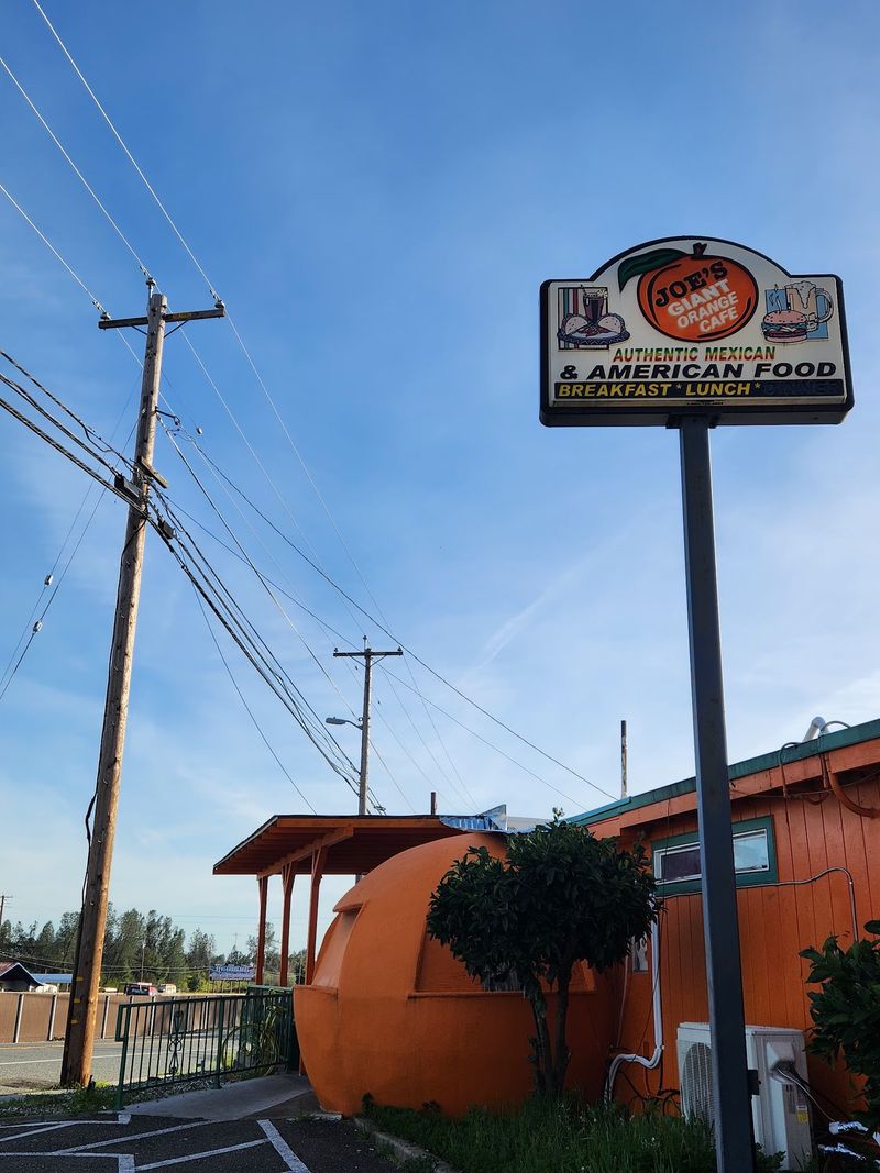 Joe's Giant Orange Restaurant