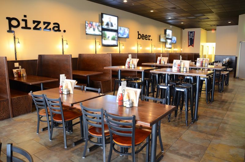 Joe's Station House Pizza Pub, Bloomington-Normal