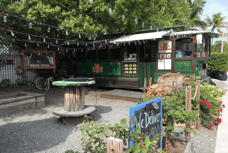 Clemente's Wood-Fired Trolley Pizzeria – Key West