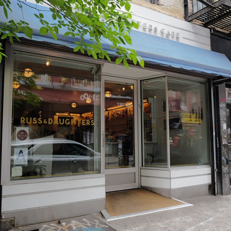 Russ & Daughters Cafe