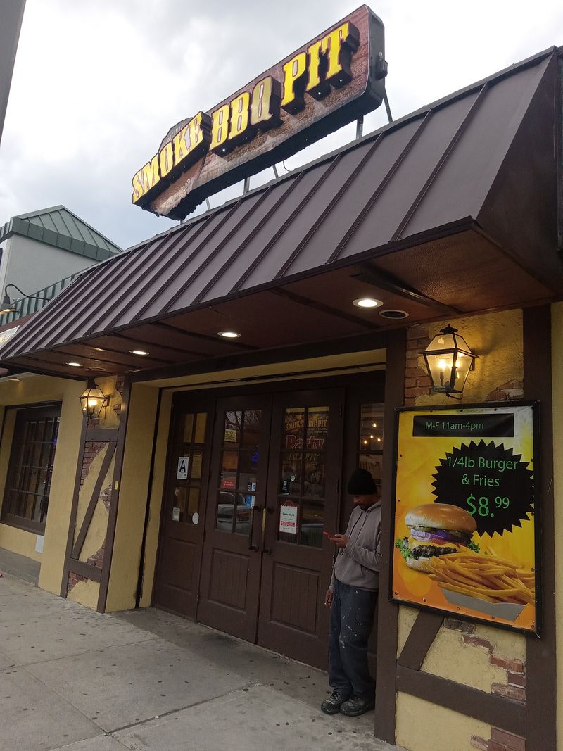 Smoke BBQ Pit – Springfield Gardens, New York