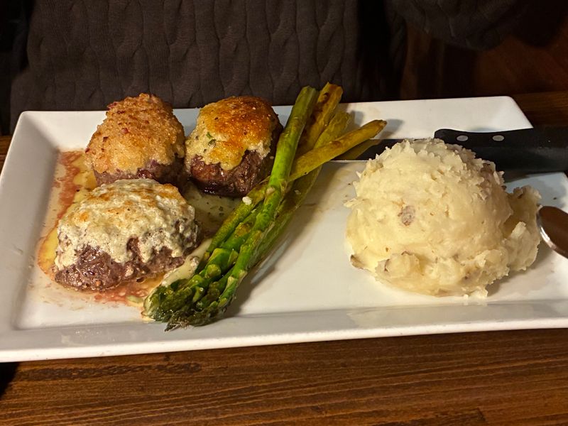 Thunder Bay Grille Rockford – Rockford (7652 Potawatomi Trail)